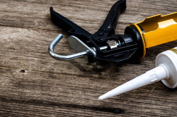 Best Sealant for Aluminum to Concrete Joints